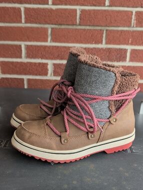 Women's Brown Faux-Fur Trim Lace-Up Ankle Booties - Pink Laces